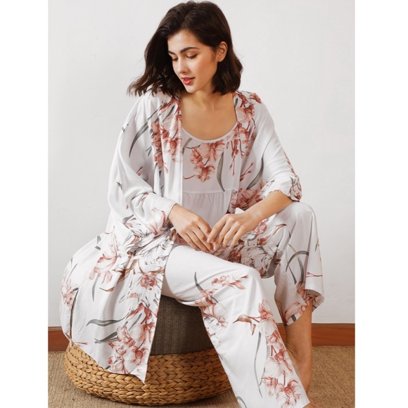 Rouge! Other - 3 Piece Multicolor Pastel Floral Print Pajama Set